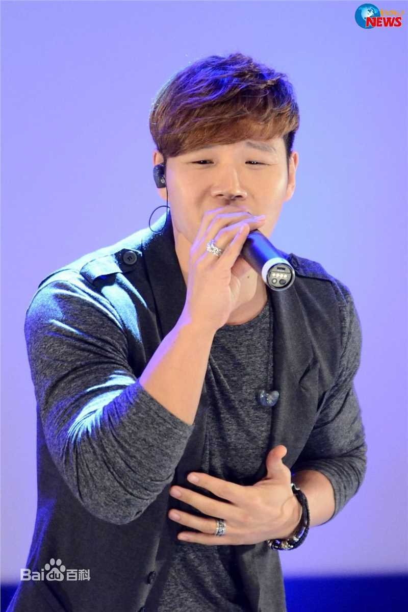 金钟国(（韩），Kim Jong Kook（英）)2014.01.25 2014爱的力量公益音乐会（cr.WOW NEWS）生活照相册