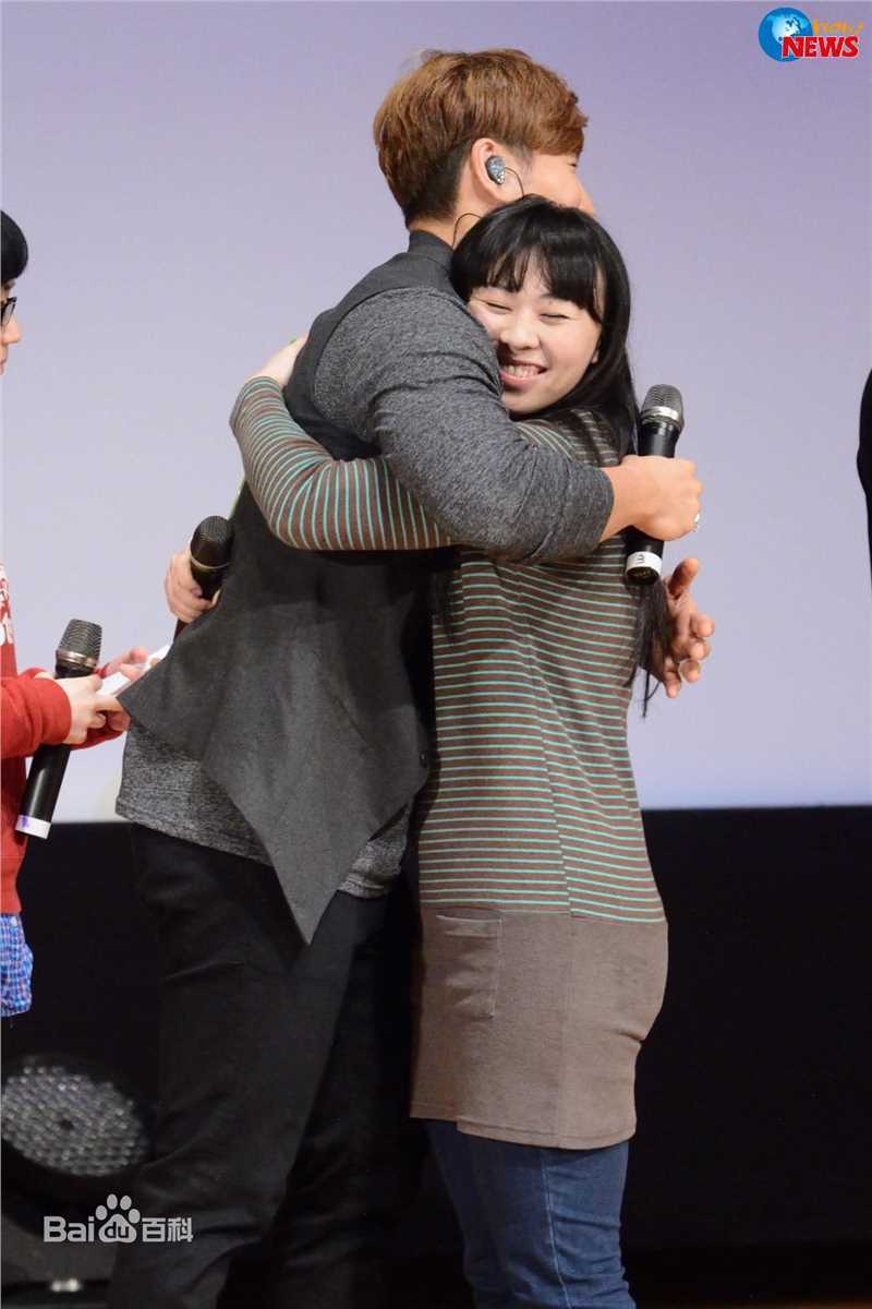 金钟国(（韩），Kim Jong Kook（英）)2014.01.25 2014爱的力量公益音乐会（cr.WOW NEWS）生活照相册