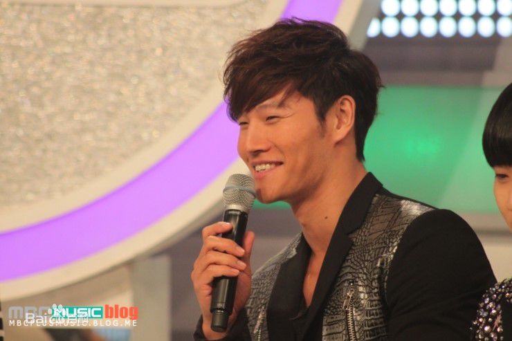 金钟国(（韩），Kim Jong Kook（英）)MBC SHOW CHAMPION 官方照素颜照相册