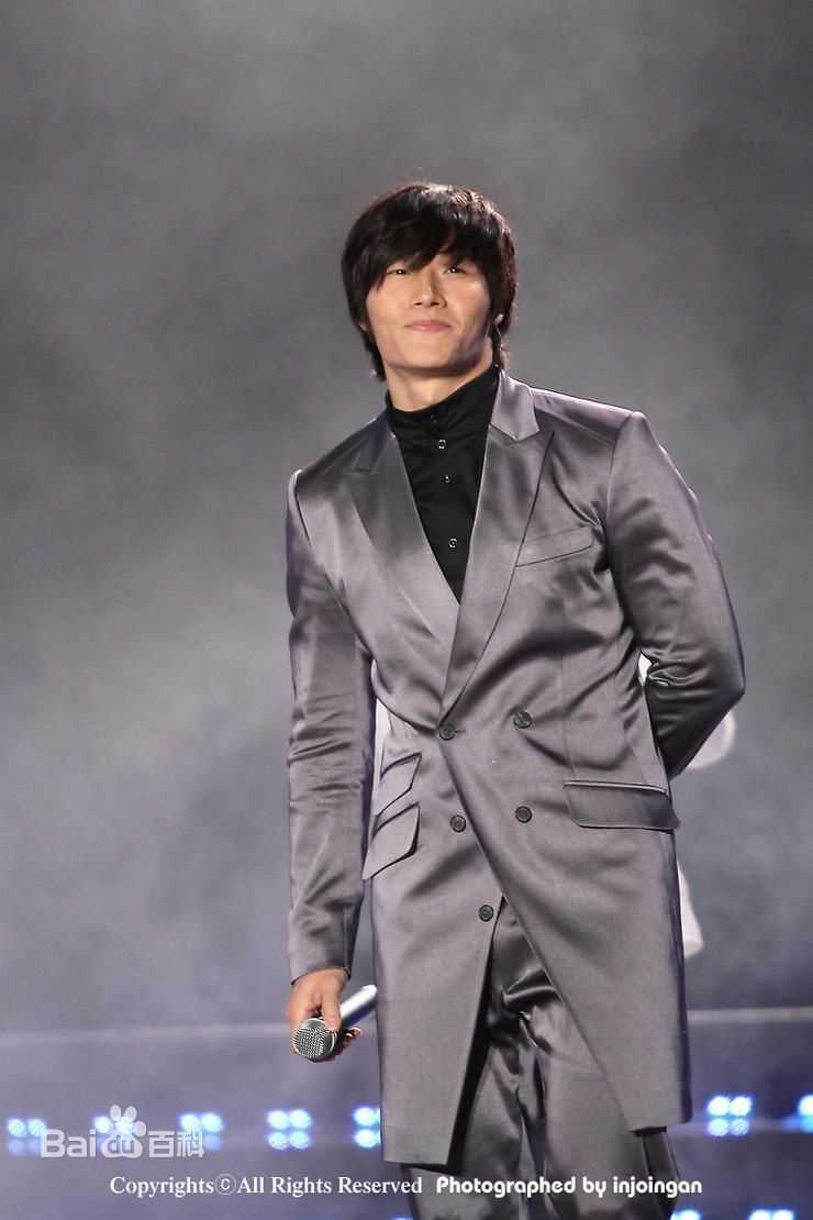 最新金钟国(（韩），Kim Jong Kook（英）)精彩图册