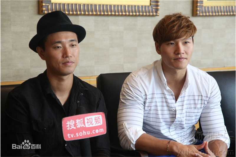 金钟国(（韩），Kim Jong Kook（英）)2013.9.23 sohu采访照片前后照片