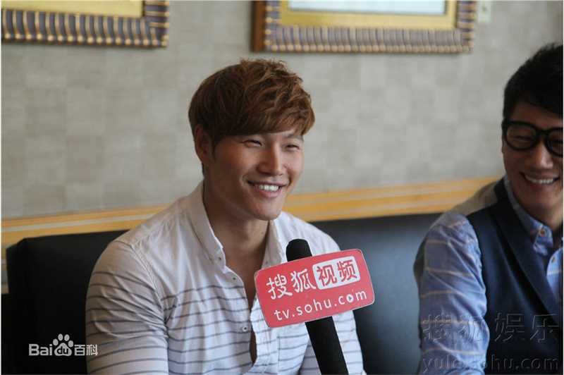 金钟国(（韩），Kim Jong Kook（英）)2013.9.23 sohu采访照片前后照片