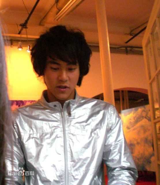 彭于晏(Eddie Peng Yuyan)2008年《蜂蜜幸运草》最新剧照