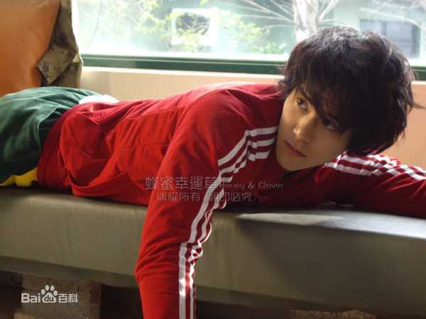 彭于晏(Eddie Peng Yuyan)2008年《蜂蜜幸运草》最新剧照