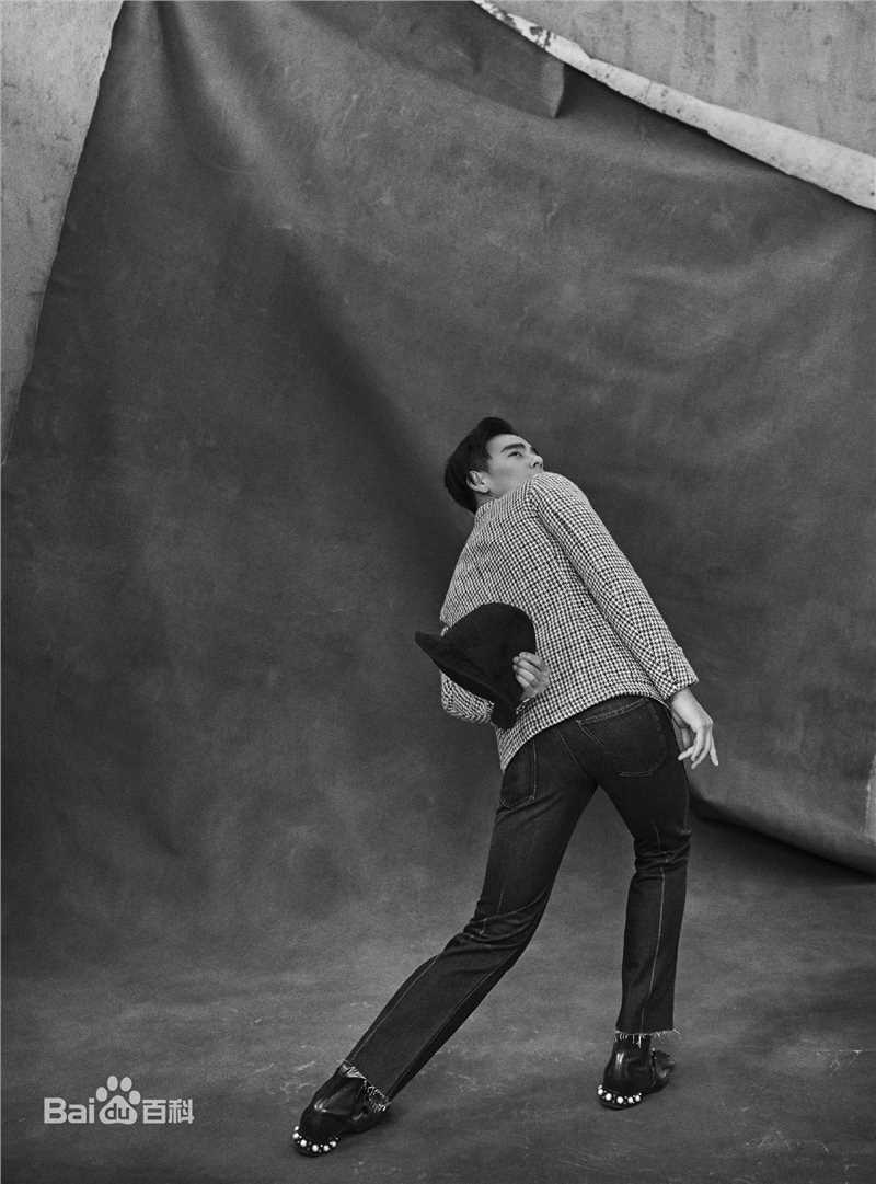 精选彭于晏(Eddie Peng Yuyan)在《Esquire》中的图册