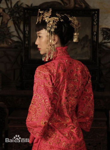 最新王珞丹(Wang Luodan)在电视剧《红娘子》饰演王小红中的图集