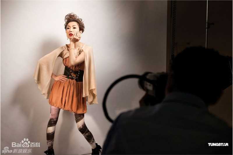 最新郑秀文(Sammi Cheng)精彩图册