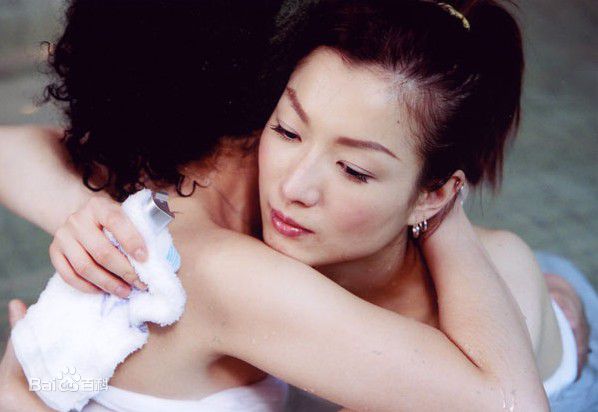 郑秀文(Sammi Cheng)2003年《恋上你的床》最新剧照