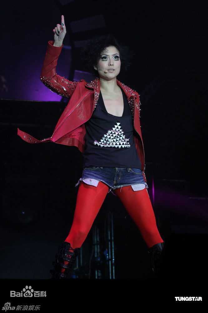 最新郑秀文(Sammi Cheng)精彩图册