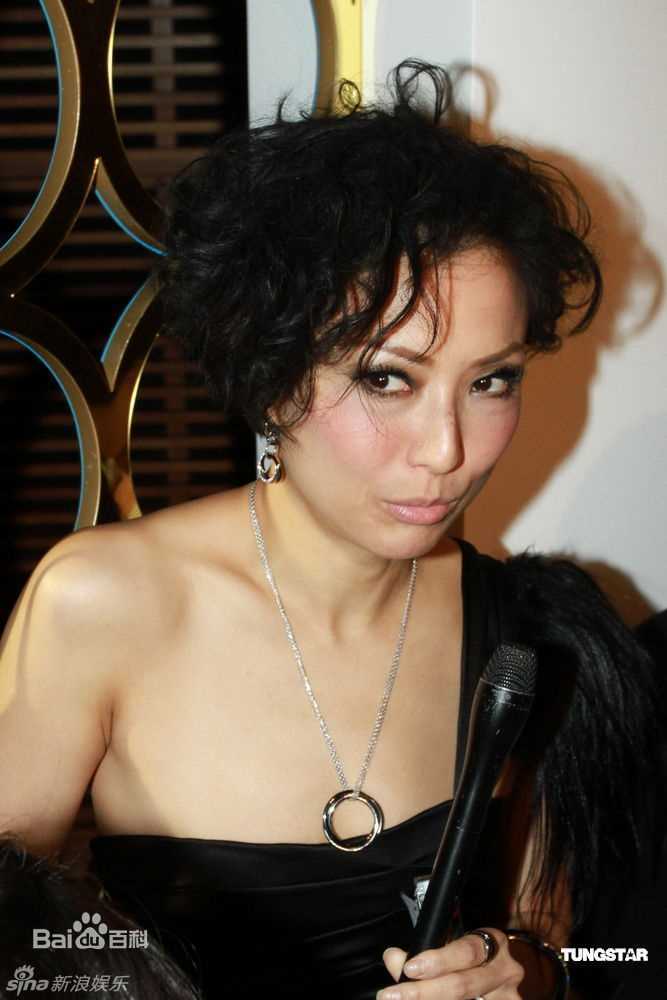 最新郑秀文(Sammi Cheng)精彩图册