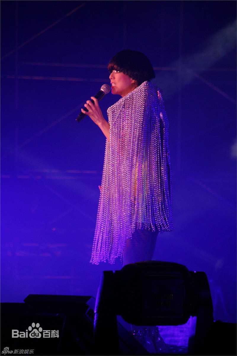 最新郑秀文(Sammi Cheng)精彩图册