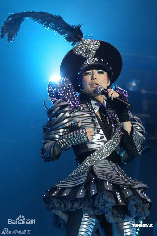 最新郑秀文(Sammi Cheng)精彩图册