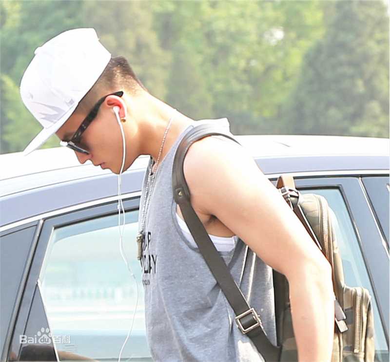 欧豪(Oho Ou)机场秀壁纸壁纸