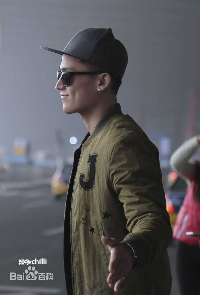 欧豪(Oho Ou)机场秀壁纸壁纸