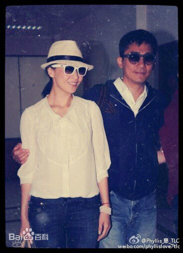 刘嘉玲(Carina Lau)与梁朝伟素颜照壁纸