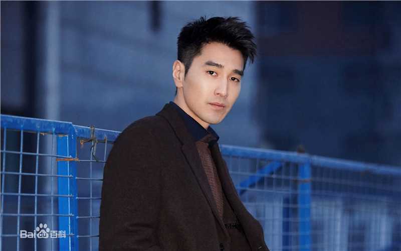 赵又廷(Mark Chao)时尚街拍前后照片