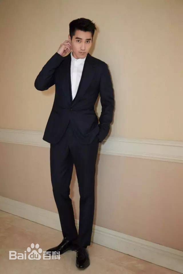 赵又廷(Mark Chao)西装照生活照