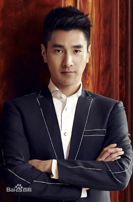赵又廷(Mark Chao)西装照生活照