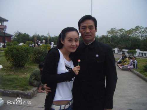 王巍巍子高清剧照