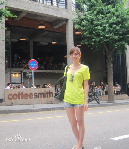 关颖(Terri Kwan)生活照性感图片图集