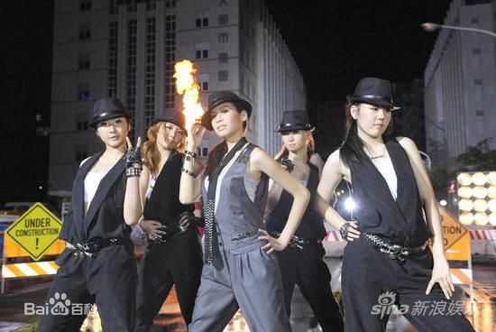 袁咏琳(Cindy Yen)在《笨鱼》MV中的