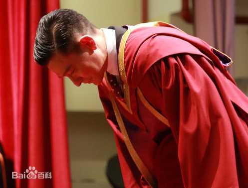 刘德华(Andy Lau，Lau Tak Wah)获香港树仁大学颁予荣誉文学博士前后照片