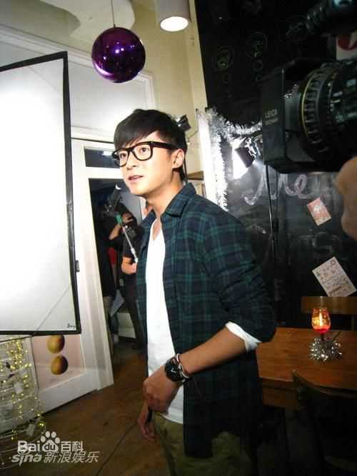 朱雨辰(zhuyuchen)百变前后照片