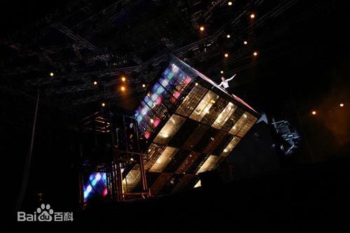 郭富城(Aaron Kwok)450度旋转舞台素颜照相册