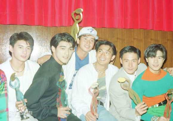 郭富城(Aaron Kwok)经典合影壁纸壁纸