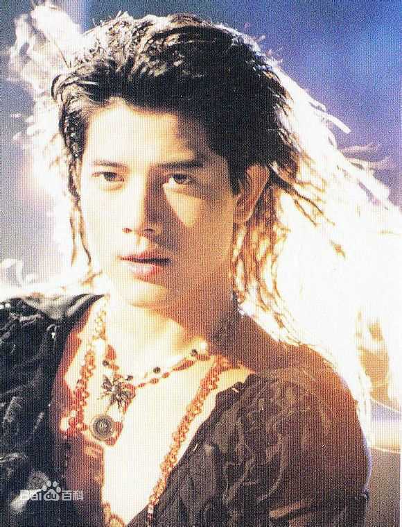 郭富城(Aaron Kwok)个人生活前后照片