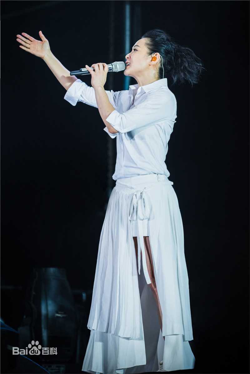 刘若英(Rene Liu)我敢演唱会现场图性感图片图集