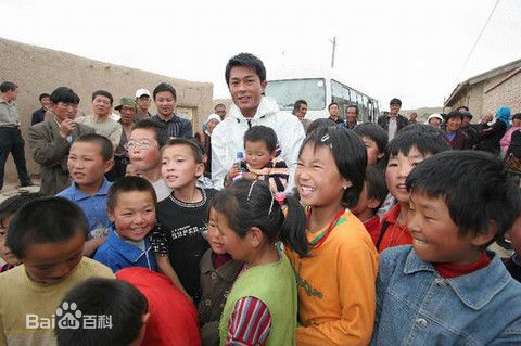 古天乐(Louis Koo、Tin Lok)捐建学校素颜照壁纸