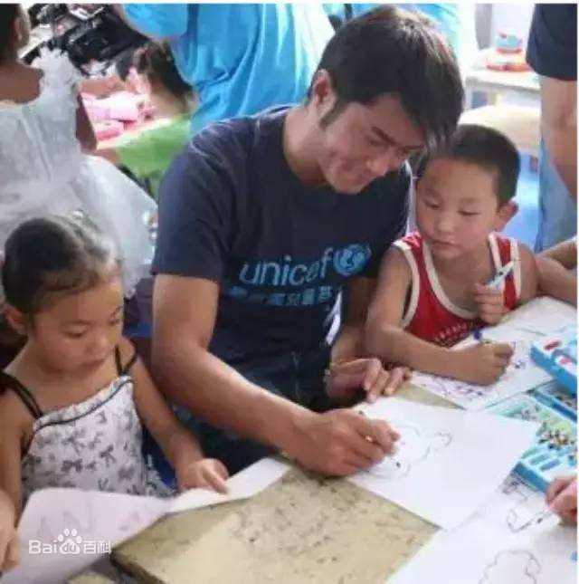 古天乐(Louis Koo、Tin Lok)捐建学校素颜照壁纸