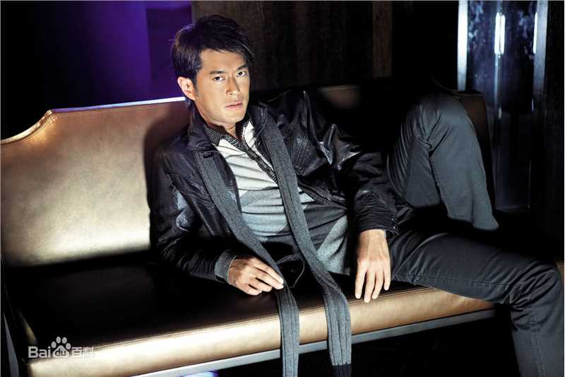 古天乐(Louis Koo、Tin Lok)圣捷罗时尚男装前后照片