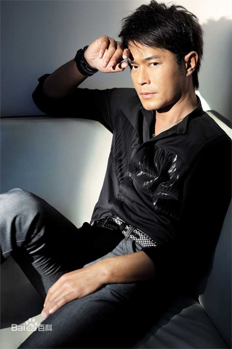 古天乐(Louis Koo、Tin Lok)圣捷罗时尚男装前后照片