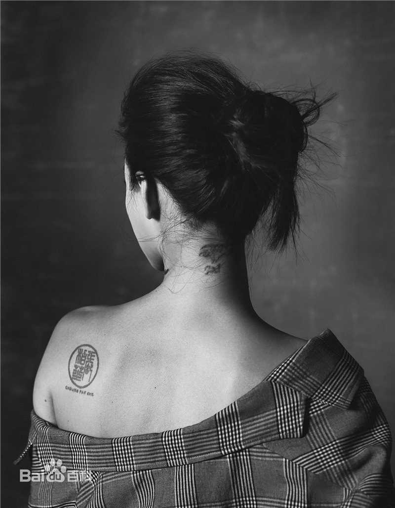 张柏芝(Cecilia Cheung)时尚先生前后照片