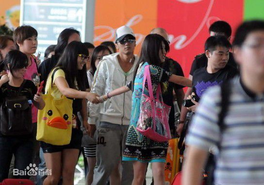 精选谢霆锋(Nicholas Tse（尼古拉斯 . 谢）)精彩图册1