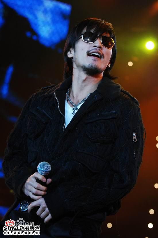 最新谢霆锋(Nicholas Tse（尼古拉斯 . 谢）)精彩图册