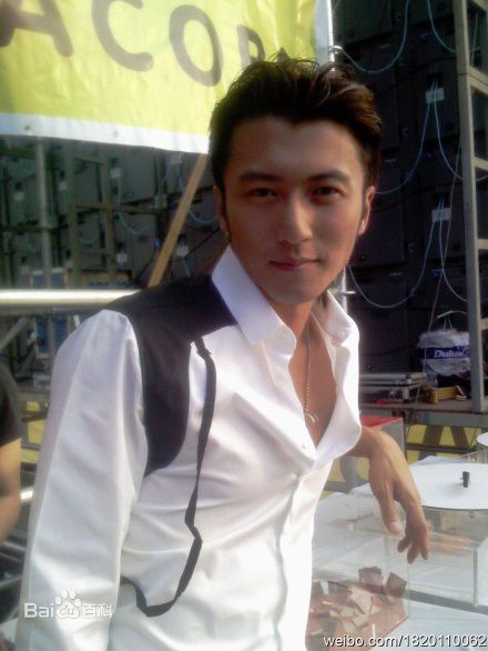 最新谢霆锋(Nicholas Tse（尼古拉斯 . 谢）)精彩图册