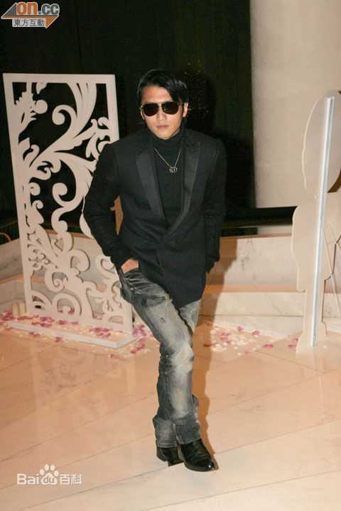 谢霆锋(Nicholas Tse（尼古拉斯 . 谢）)2011.1.3 香港演艺人协会十七周年晚会前后照片