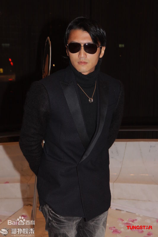 谢霆锋(Nicholas Tse（尼古拉斯 . 谢）)2011.1.3 香港演艺人协会十七周年晚会前后照片