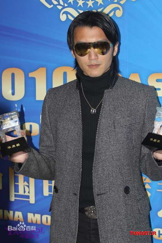 谢霆锋(Nicholas Tse（尼古拉斯 . 谢）)011.3.1 华鼎电影盛典最佳男配角图册