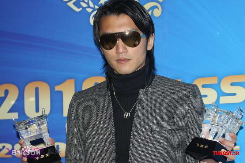 谢霆锋(Nicholas Tse（尼古拉斯 . 谢）)011.3.1 华鼎电影盛典最佳男配角图册