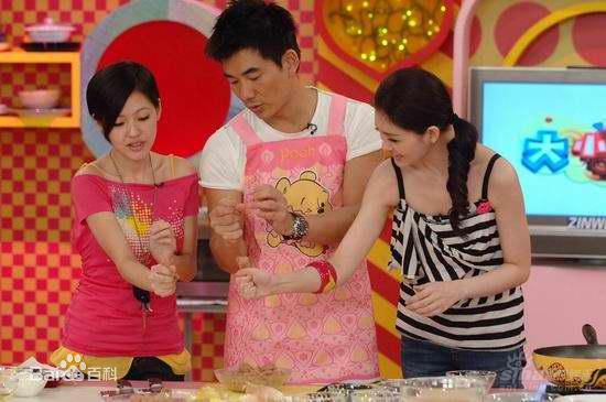 精选徐熙媛(Barbie Hsu)在主持《大小爱吃》中的图册