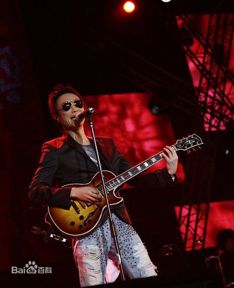 郑中基(Ronald Cheng)2009金牌娱乐澳门演唱会图册