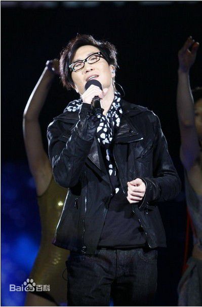 郑中基(Ronald Cheng)2011深圳卫视跨年演唱会壁纸壁纸