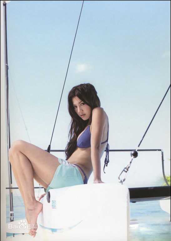 周秀娜(Chrissie Chau)