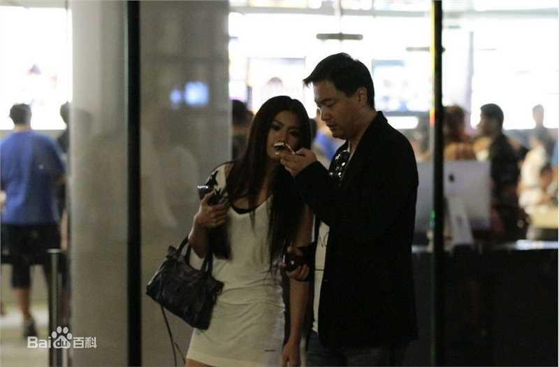 周秀娜(Chrissie Chau)街拍素颜照相册