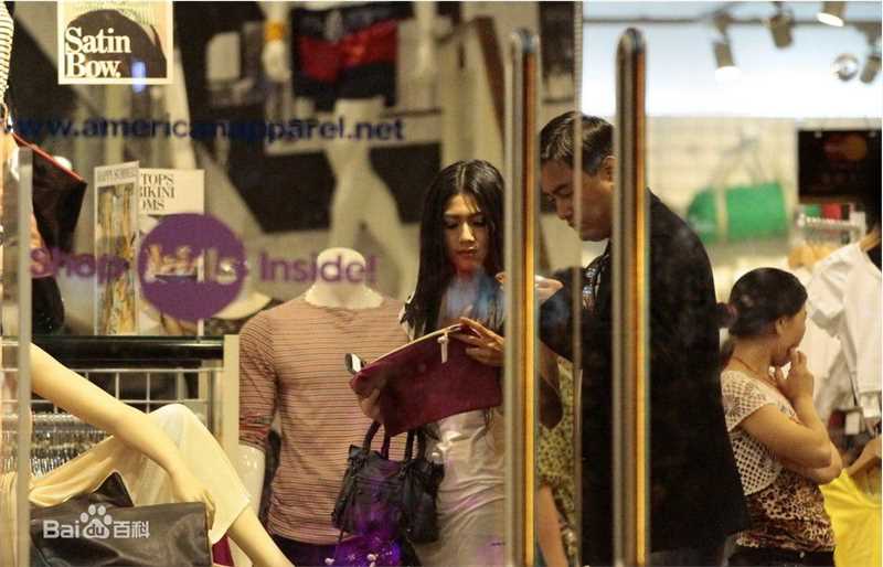 周秀娜(Chrissie Chau)街拍素颜照相册