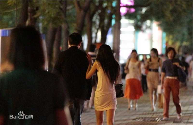 周秀娜(Chrissie Chau)街拍素颜照相册